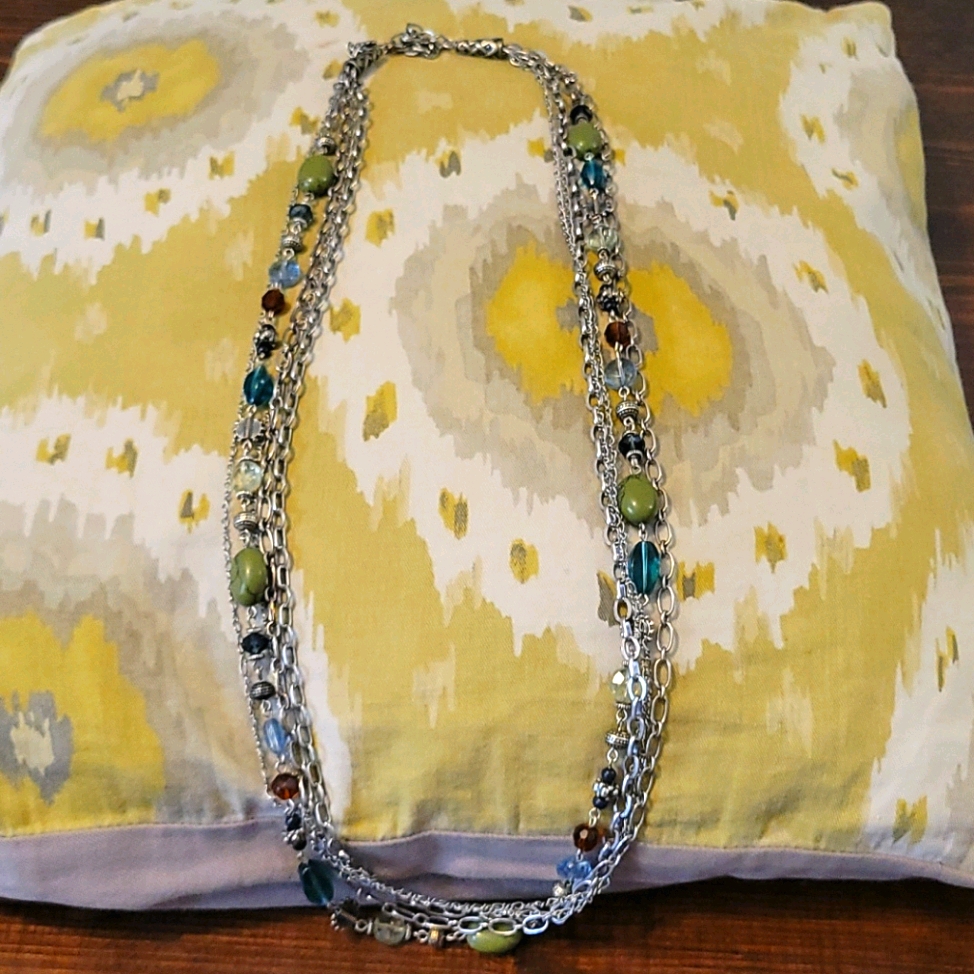 Premier Designs Costa Rica 5 Strand Necklace 8$